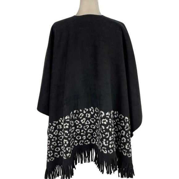 Rachel Roy Fleece Reversible Poncho Black & Ivory Leopard/Solid Black - Picture 5 of 10